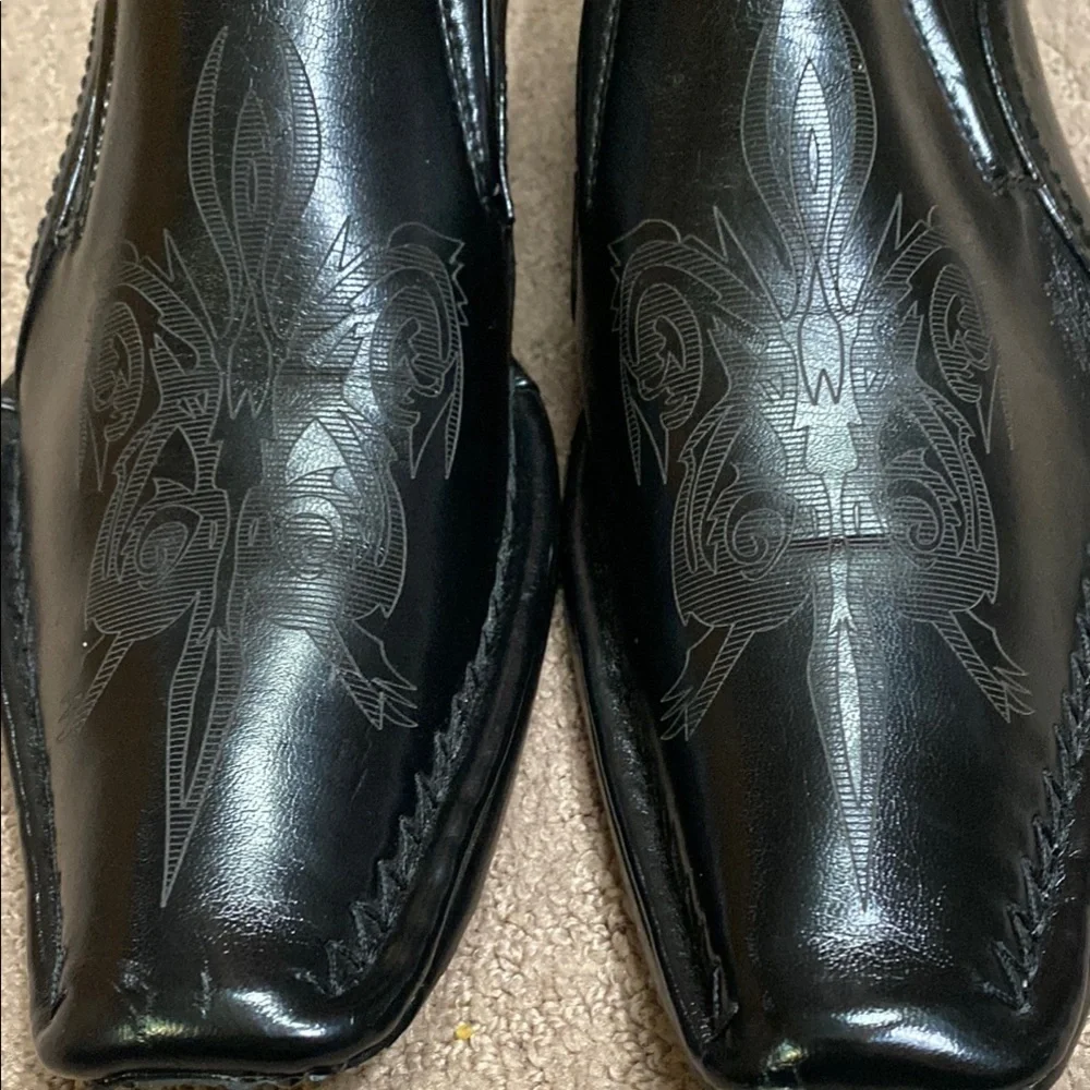 Leon Shoes step out